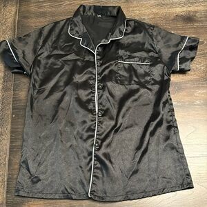 🟠 Black Satin pajama top size small